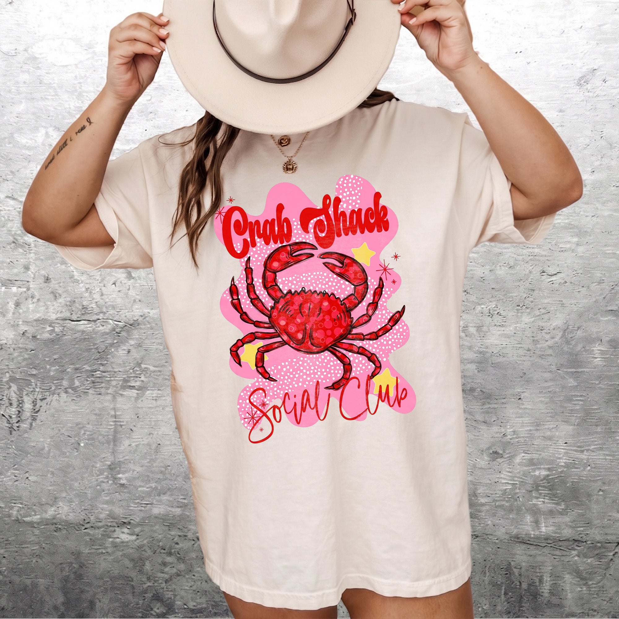 Bojjico Crab Shack Social Club Graphic T-Shirt For Women Retro Coastal Preppy Summer Aesthetic Light Yellow Cotton Tee Funny Crabby Beach Vacation Shirt Coquette Ocean Life Apparel Trendy Spring Break Graphic Top