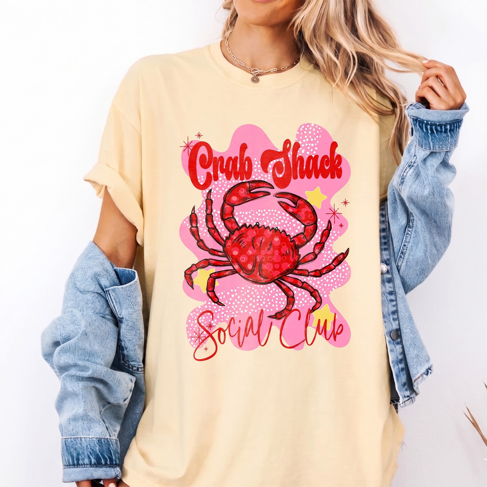 Bojjico Crab Shack Social Club Graphic T-Shirt For Women Retro Coastal Preppy Summer Aesthetic Light Yellow Cotton Tee Funny Crabby Beach Vacation Shirt Coquette Ocean Life Apparel Trendy Spring Break Graphic Top