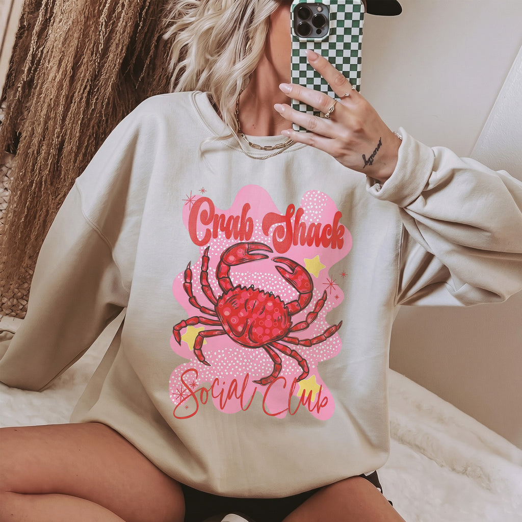 Bojjico Crab Shack Social Club Graphic T-Shirt For Women Retro Coastal Preppy Summer Aesthetic Light Yellow Cotton Tee Funny Crabby Beach Vacation Shirt Coquette Ocean Life Apparel Trendy Spring Break Graphic Top