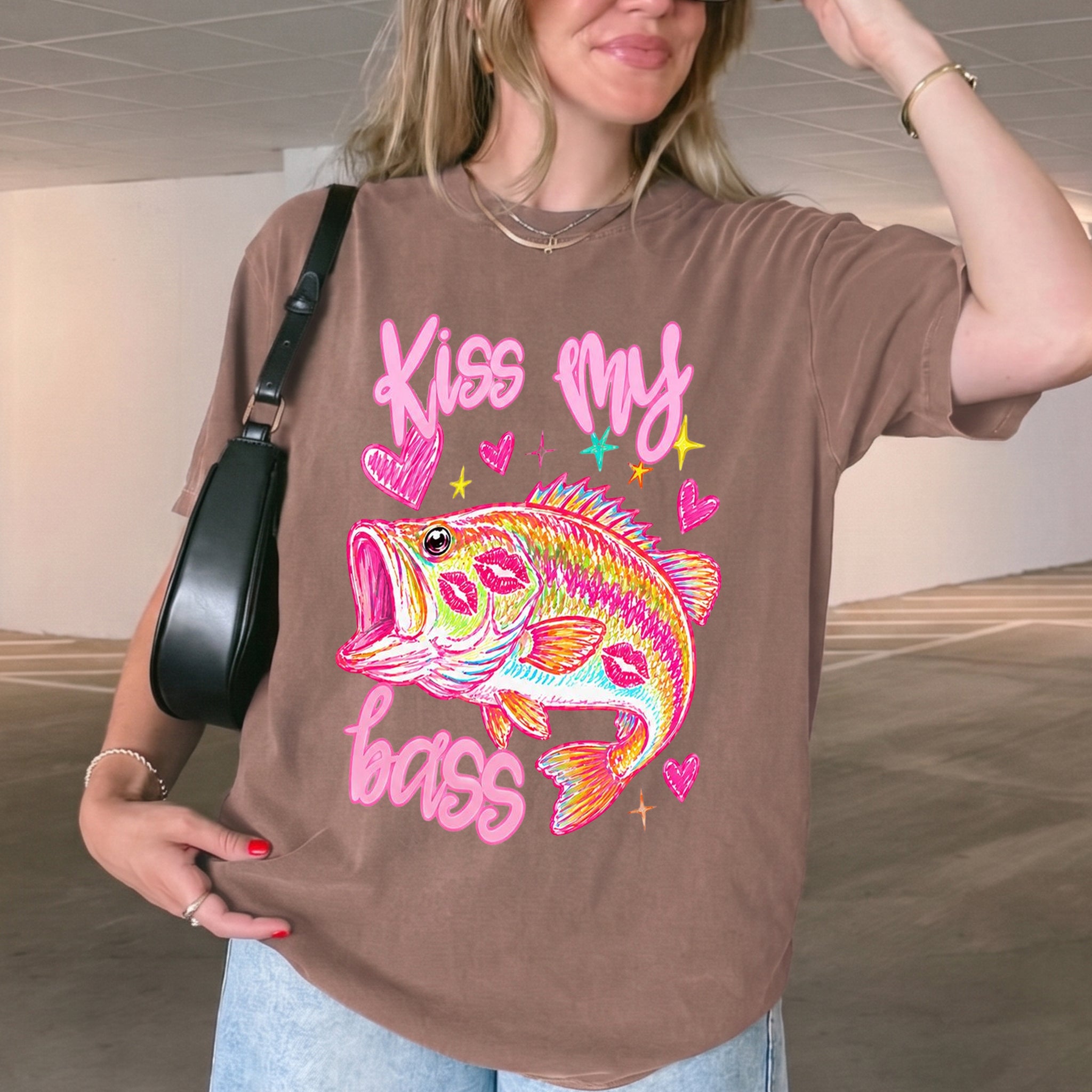 BojjiCo Trendy Kiss My Bass Graphic T-Shirt For Women Preppy Coquette Y2K Aesthetic Pink Cotton Blend Funny Fishing Gifts Vintage Fisher Tee Summer Tops Limited Edition Birthday Gift For Her Unisex Streetwear Garment Casual Crewneck T-Shirt