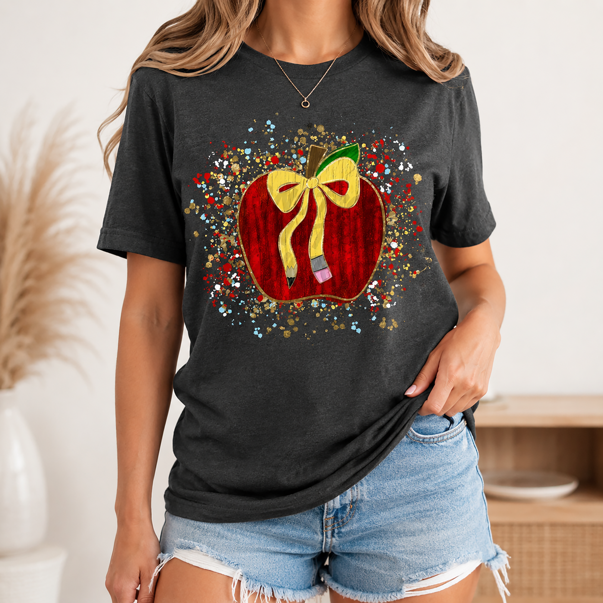 Bojjico Apple Paint Splatter Teacher Back To School Gift Graphic T-Shirt For Women Teachers Artsy Teacher Core Retro Beige Cotton Tee With Pencil Bow Cute Preppy Teacher Appreciation Shirt Kindergarten Educator Top First Day Meet Your Class Outfit