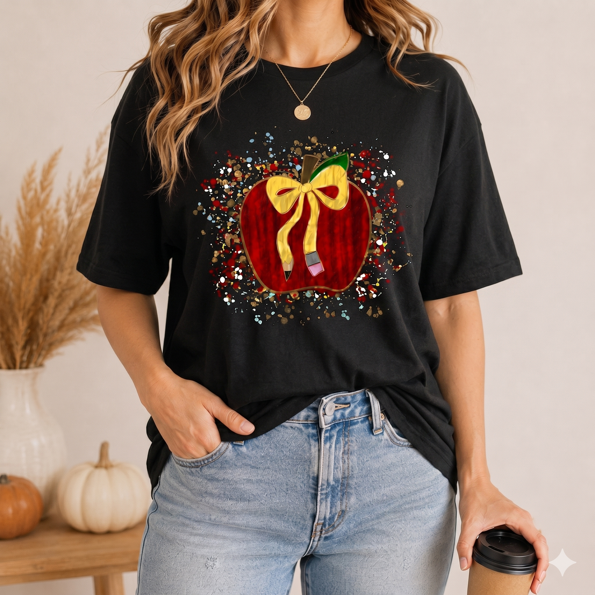 Bojjico Apple Paint Splatter Teacher Back To School Gift Graphic T-Shirt For Women Teachers Artsy Teacher Core Retro Beige Cotton Tee With Pencil Bow Cute Preppy Teacher Appreciation Shirt Kindergarten Educator Top First Day Meet Your Class Outfit