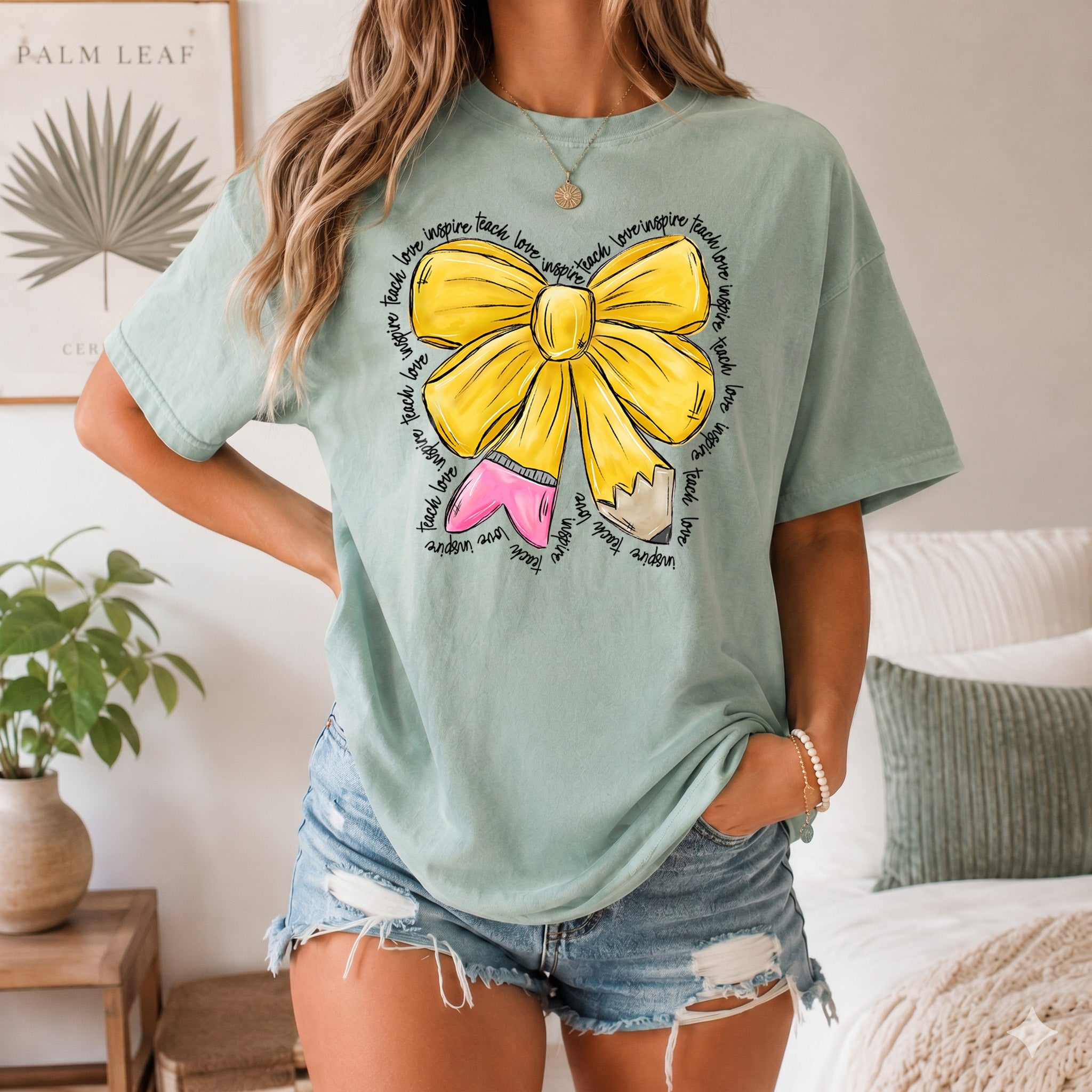 Bojjico Teach Love Inspire Pencil Bow Teachers Shirt Graphic Tee for Teachers Coquette Preppy Teacher Core Pastel Pink Cotton Back to School Teacher Appreciation Cute Outfit Oversized Comfort T-Shirt Gift for Educator 100 Days of School Retro Apparel