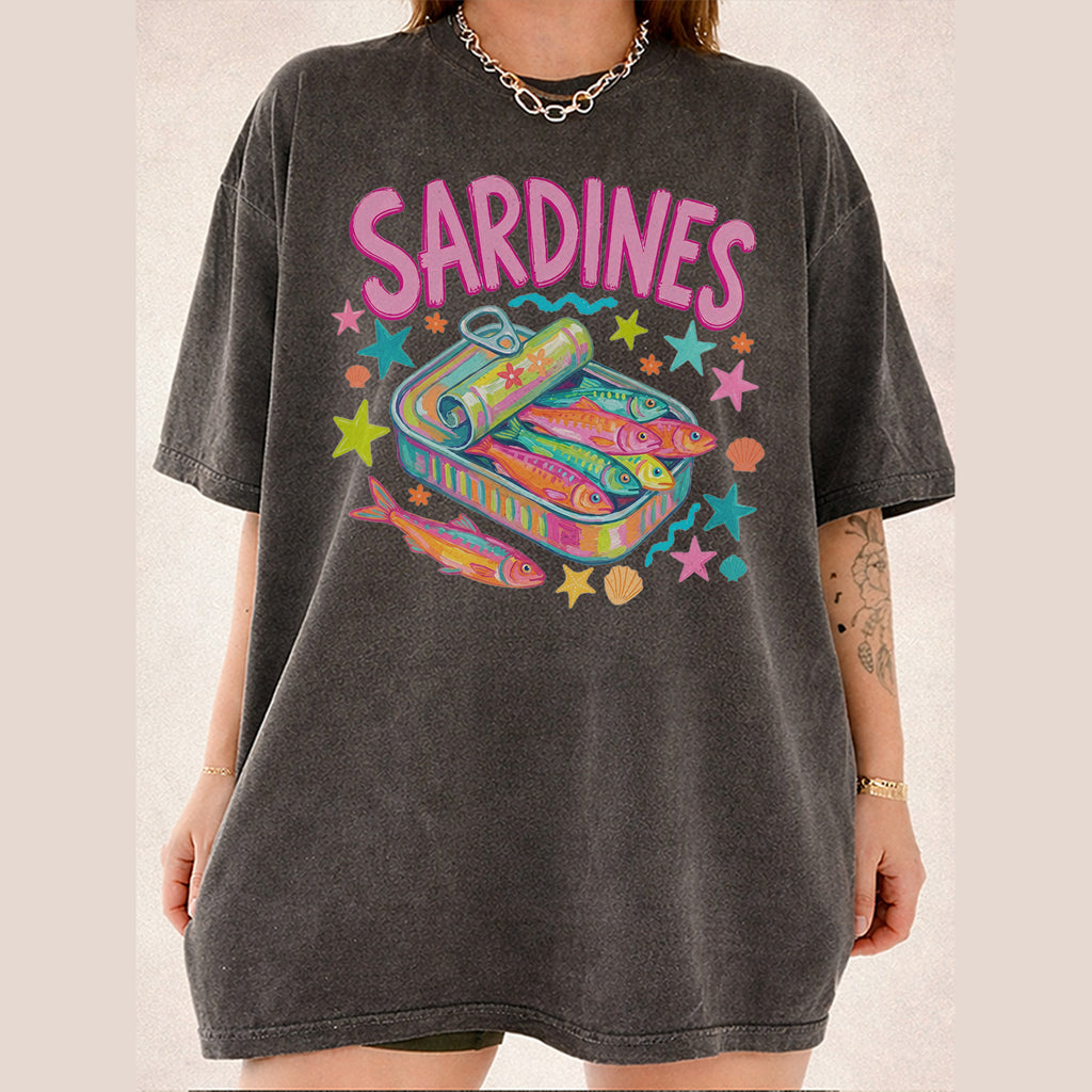 Bojjico Oversized Sardines Graphic Tee Women's T-Shirt Quirky Retro Y2K Funky Pop Art Cream Cotton Blend Vintage Drop Shoulder Short Sleeve Tinned Fish Design Sardinecore Coastal Chic Tomato Girl Summer Fisherman Aesthetic