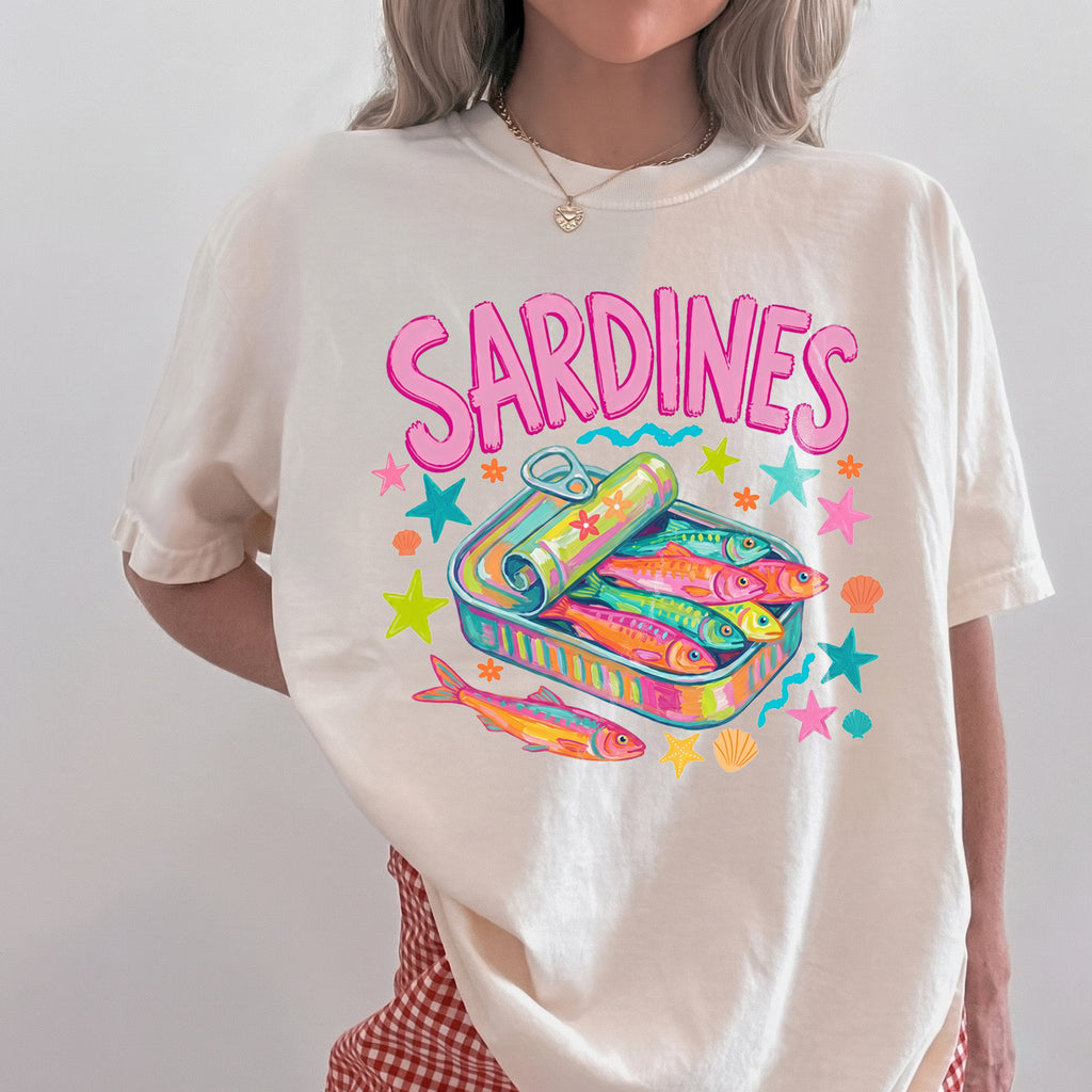 Bojjico Oversized Sardines Graphic Tee Women's T-Shirt Quirky Retro Y2K Funky Pop Art Cream Cotton Blend Vintage Drop Shoulder Short Sleeve Tinned Fish Design Sardinecore Coastal Chic Tomato Girl Summer Fisherman Aesthetic