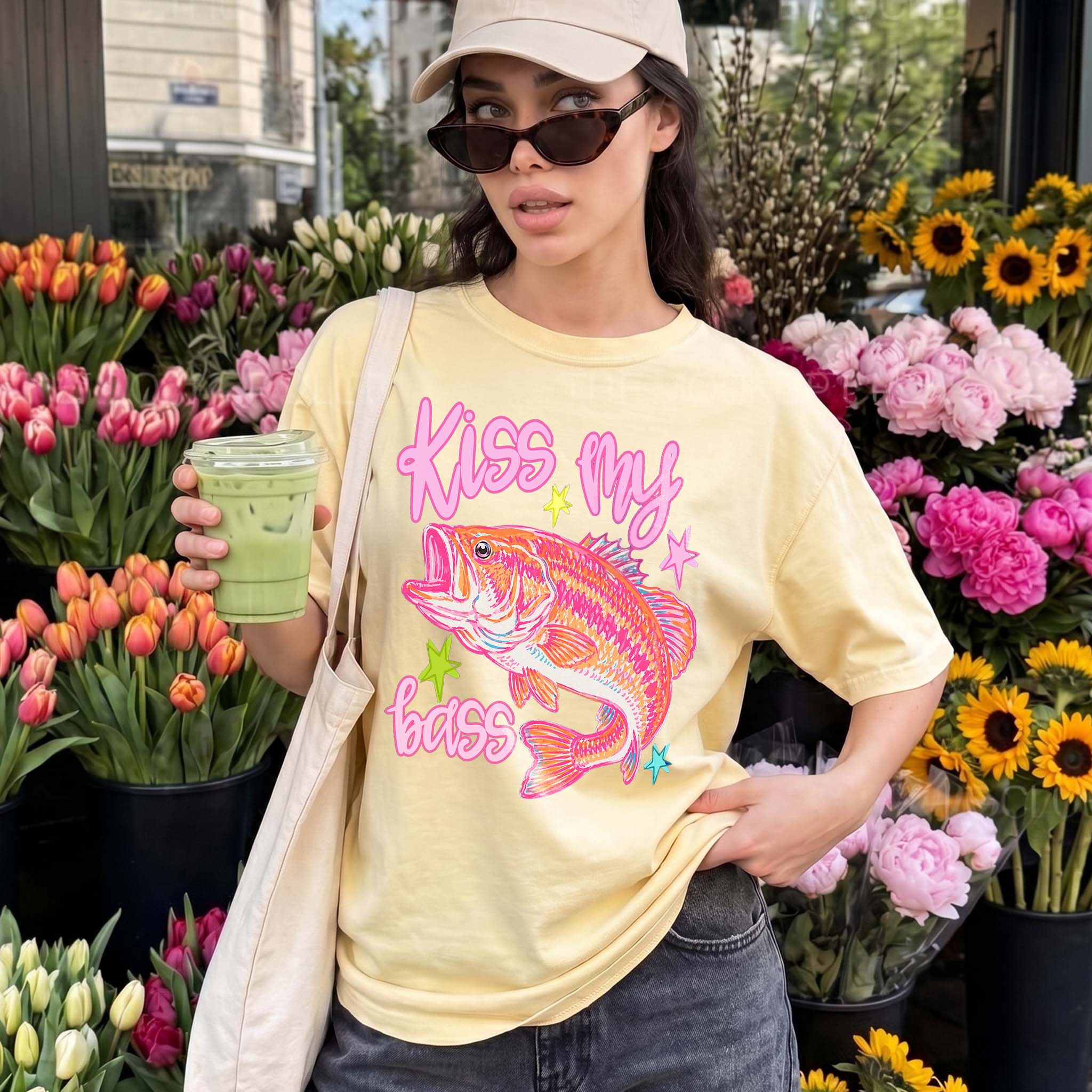 BojjiCo Kiss My Bass Graphic Tee For Women Preppy Coastal Retro Aesthetic Royal Blue Cotton T-Shirt Pastel Pink Fishing Summer Lake Outfit Funny Angler Gift Large Mouth Bass Southern Prep Y2K Trendy Clothes