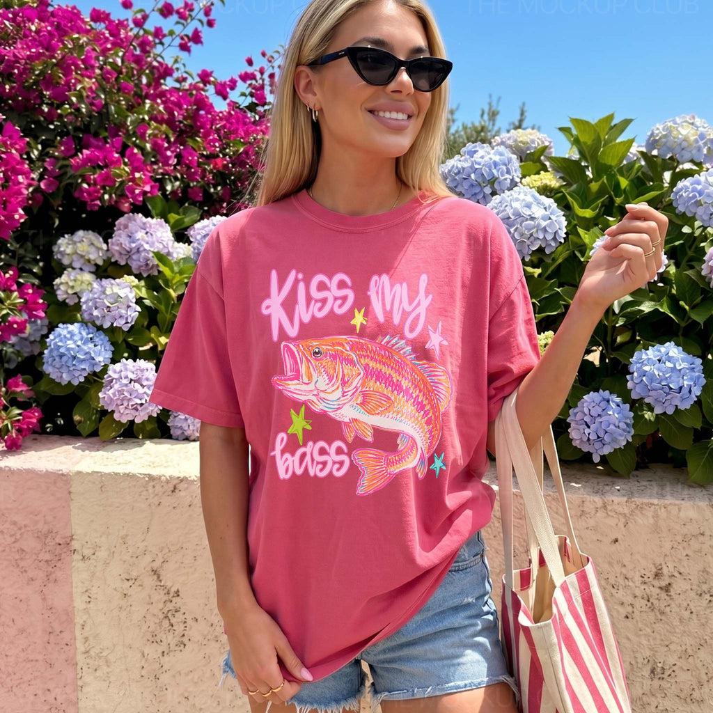 BojjiCo Kiss My Bass Graphic Tee For Women Preppy Coastal Retro Aesthetic Royal Blue Cotton T-Shirt Pastel Pink Fishing Summer Lake Outfit Funny Angler Gift Large Mouth Bass Southern Prep Y2K Trendy Clothes