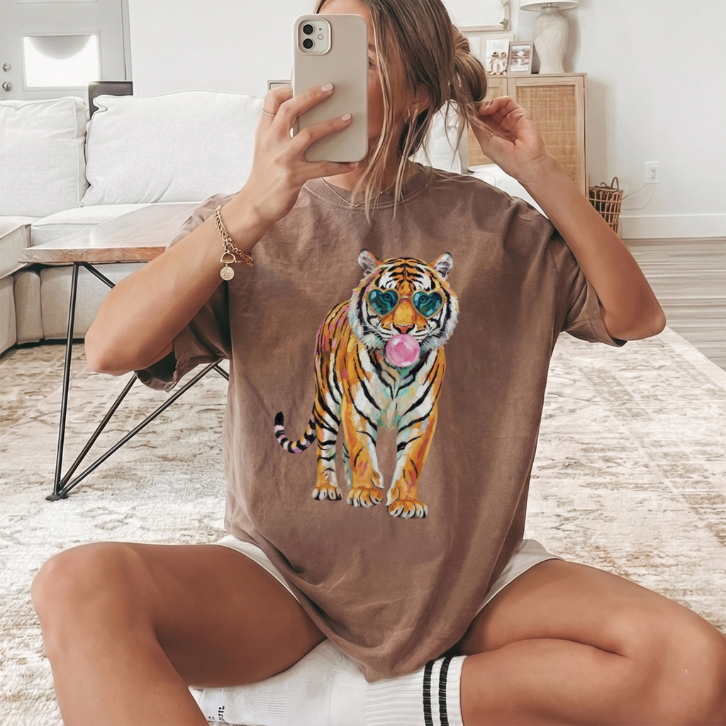 BojjiCo Bubblegum Tiger Heart Sunglasses Oversized Graphic T-Shirt For Women Preppy Retro Street Style Black Cotton Blend Loose Fit Trendy Casual Top All-Season Animal Print Tee Novelty Graphic Shirt Cute Summer Festival Outfit