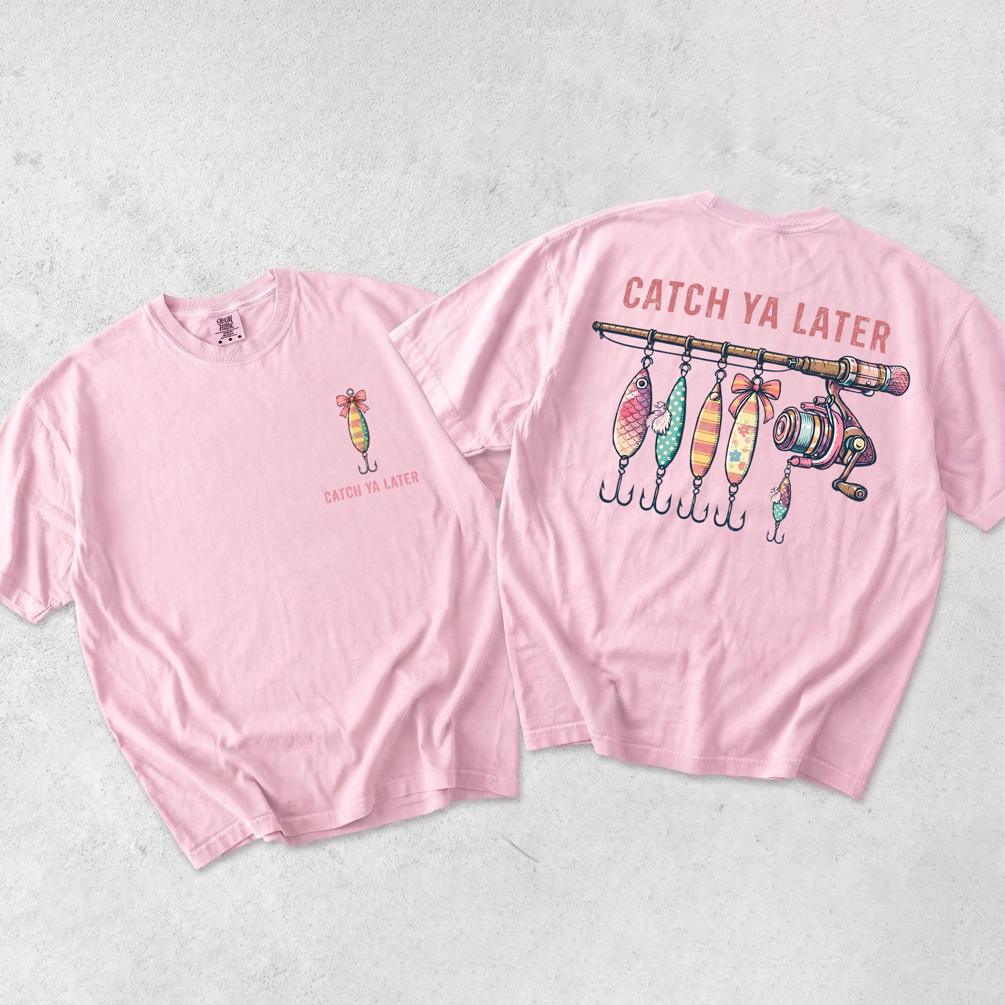 BojjiCo Catcher Ya Later Fishing T-Shirt Cute Catch Ya Later Graphic Tee Coquette Fishing Lures Rod Retro Women Fisherman Gift Trendy Summer Beach Oversized T-Shirt Aesthetic Funny Pink Fishing Rod Bow Shirt