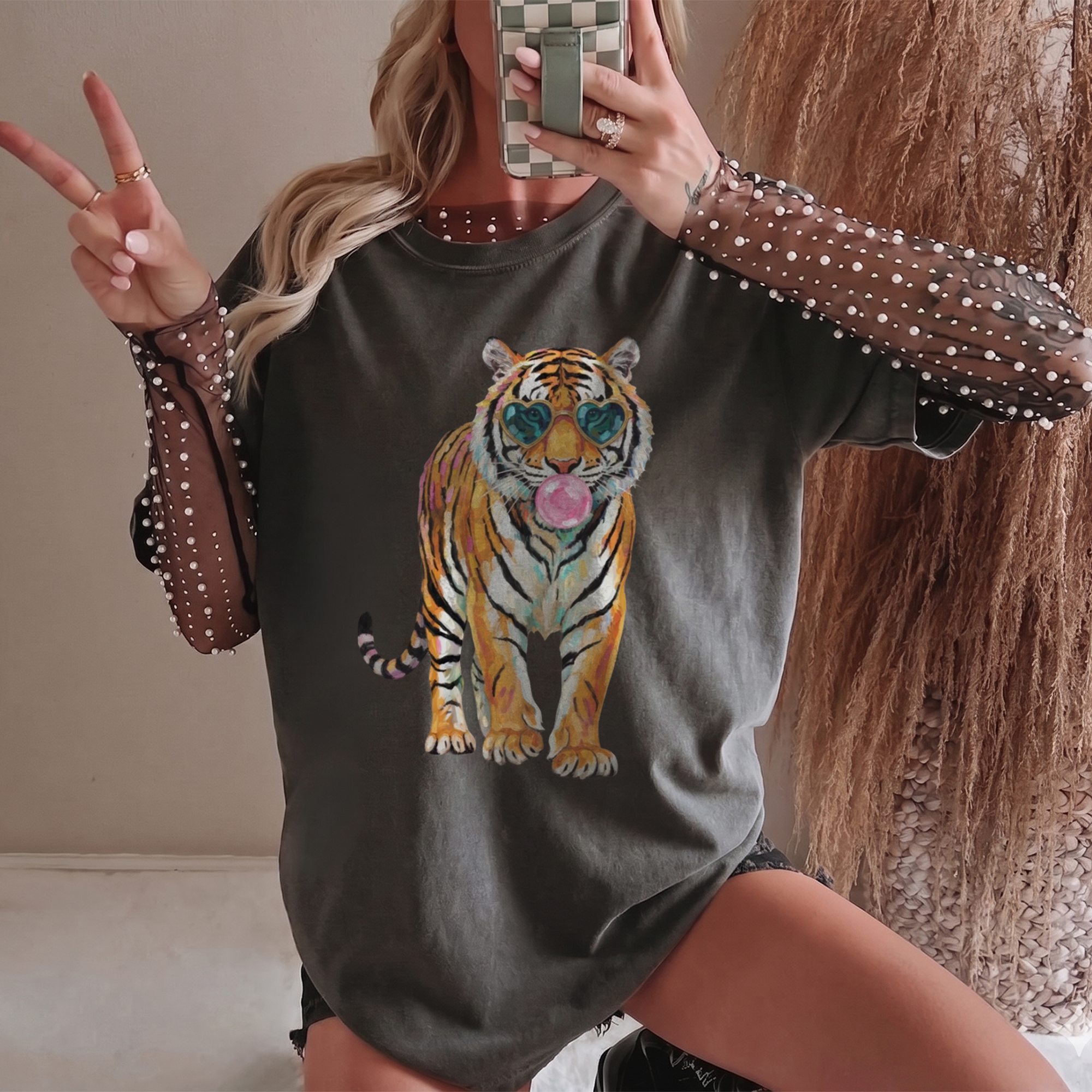 BojjiCo Bubblegum Tiger Heart Sunglasses Oversized Graphic T-Shirt For Women Preppy Retro Street Style Black Cotton Blend Loose Fit Trendy Casual Top All-Season Animal Print Tee Novelty Graphic Shirt Cute Summer Festival Outfit
