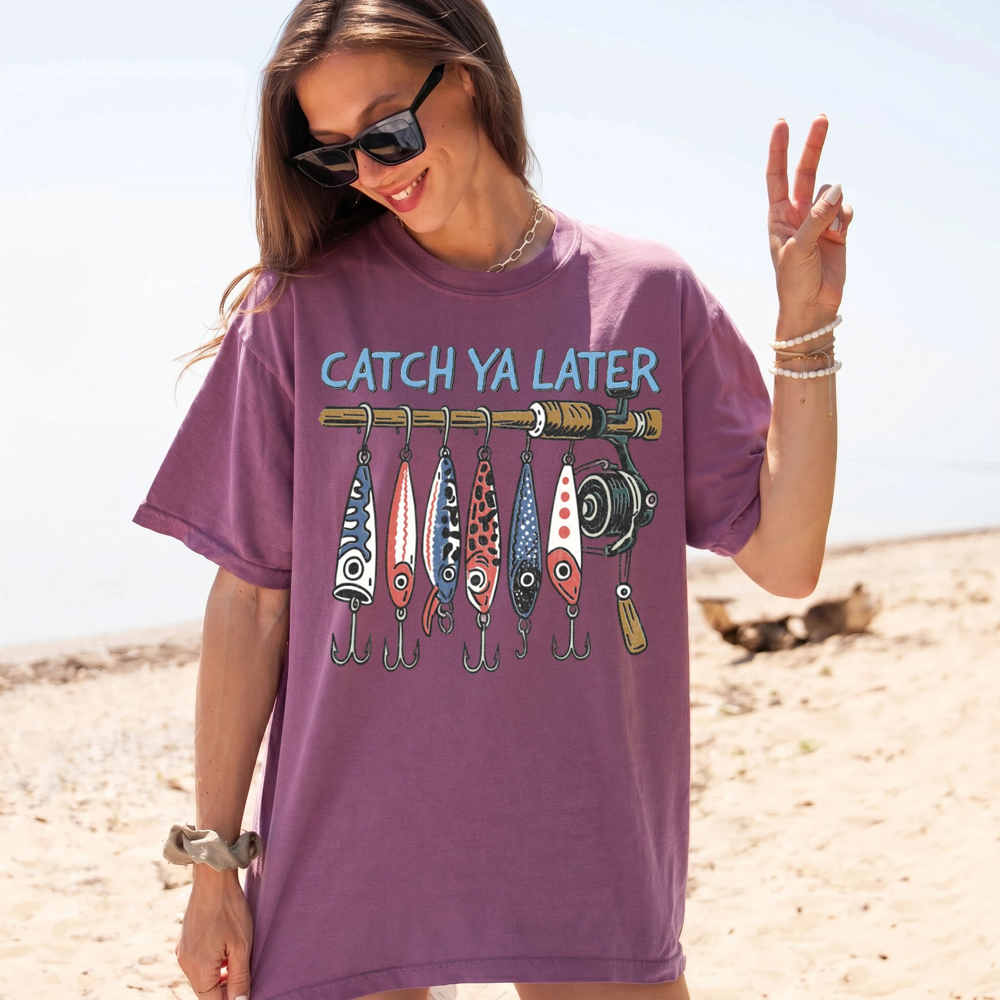 BojjiCo Catch Ya Later Fishing T-Shirt Funny Fishing Lures Graphic Tee Retro Fisherman Gifted Trendy Summer Beach Shirt Oversized Aesthetic Cute Outdoor Fish T-Shirt for Women