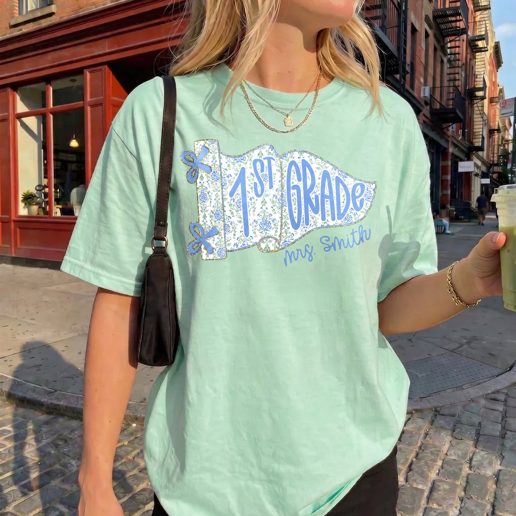 Bojjico Personalized Pre K Preschool Kindergarten 5th Grade Floral Pennant Teacher T Shirt for Women Teachers Preppy Girly Teachercore Aesthetic Mint Green Cotton Oversized Fit Back To School First Day Outfit Custom Grade Level Graphic Tee (Copy)