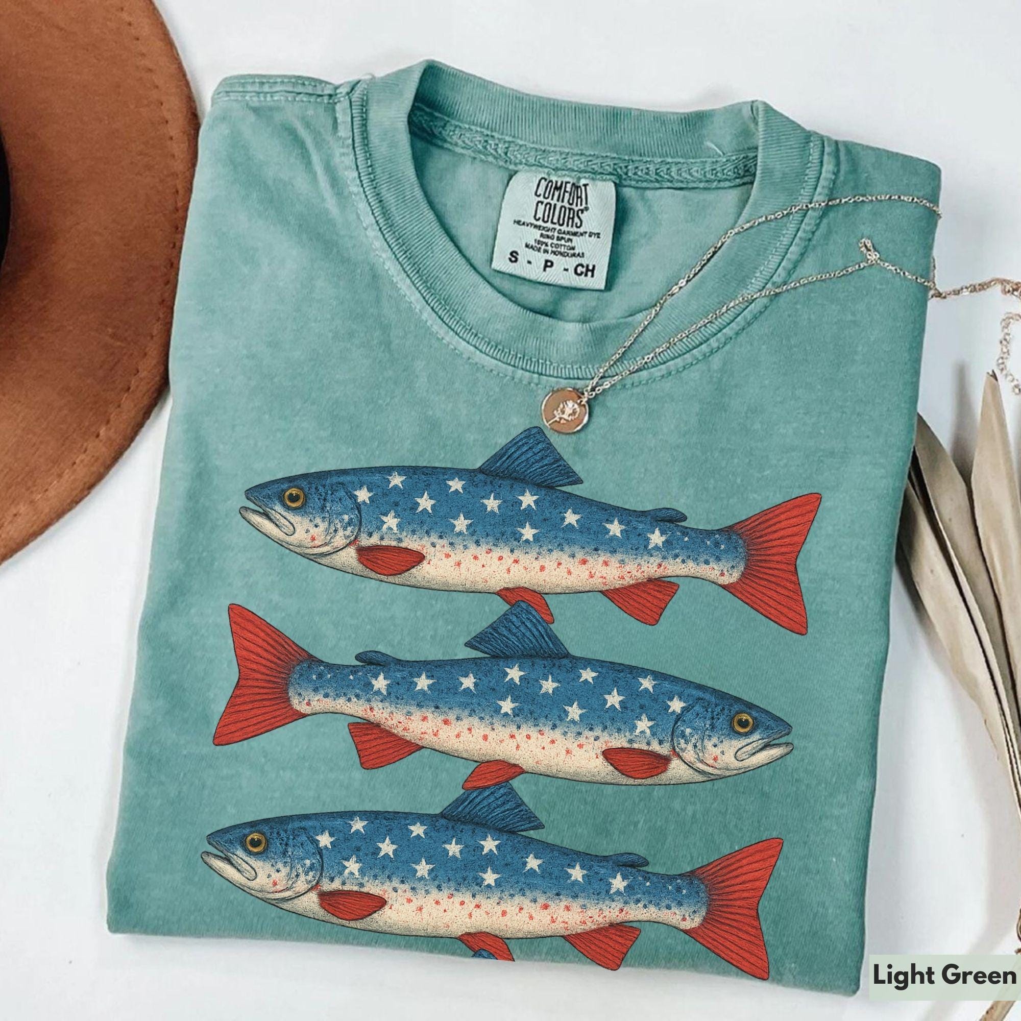 Bojjico Patriotic American Flag Trout Fish Oversized Graphic T-Shirt for Women Vintage Retro Americana Aesthetic Faded Charcoal Cotton Tee 4th of July Fishing Apparel Summer Loose Casual Top Independence Day Bass Fisherman Shirt Gift