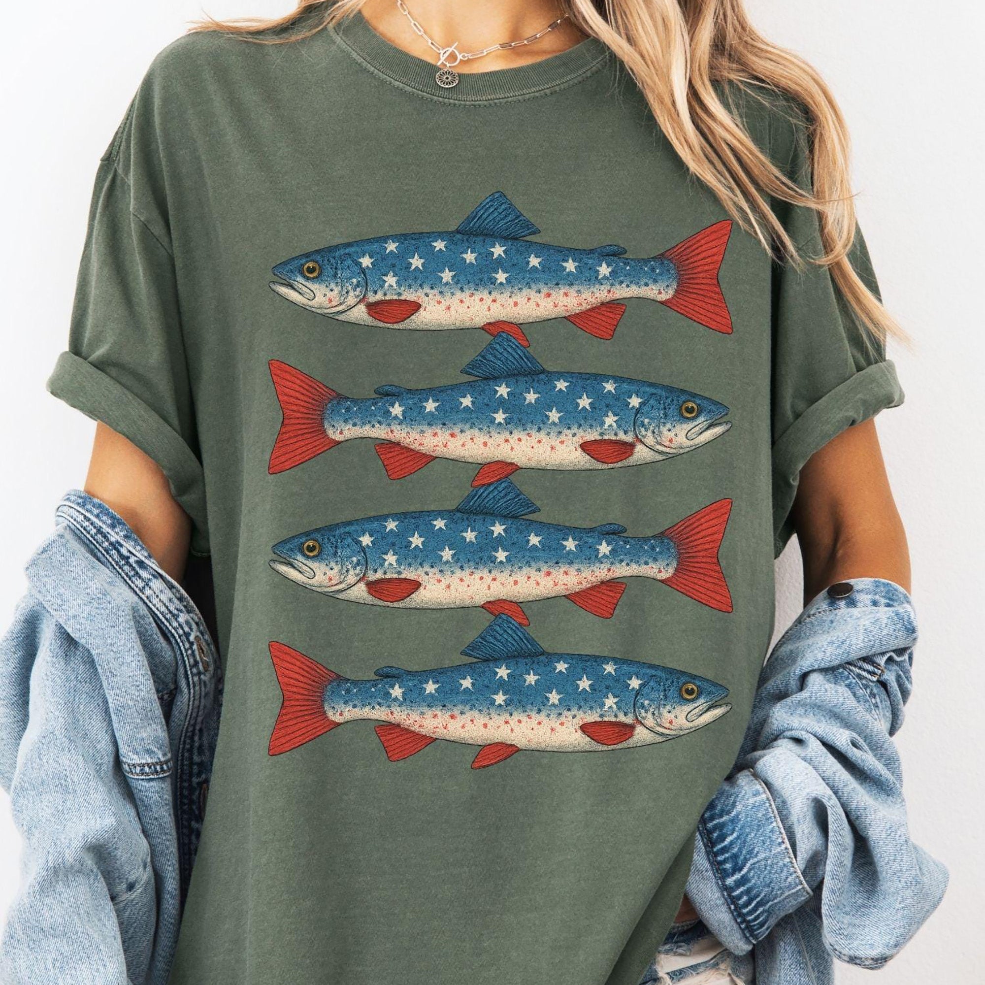 Bojjico Patriotic American Flag Trout Fish Oversized Graphic T-Shirt for Women Vintage Retro Americana Aesthetic Faded Charcoal Cotton Tee 4th of July Fishing Apparel Summer Loose Casual Top Independence Day Bass Fisherman Shirt Gift