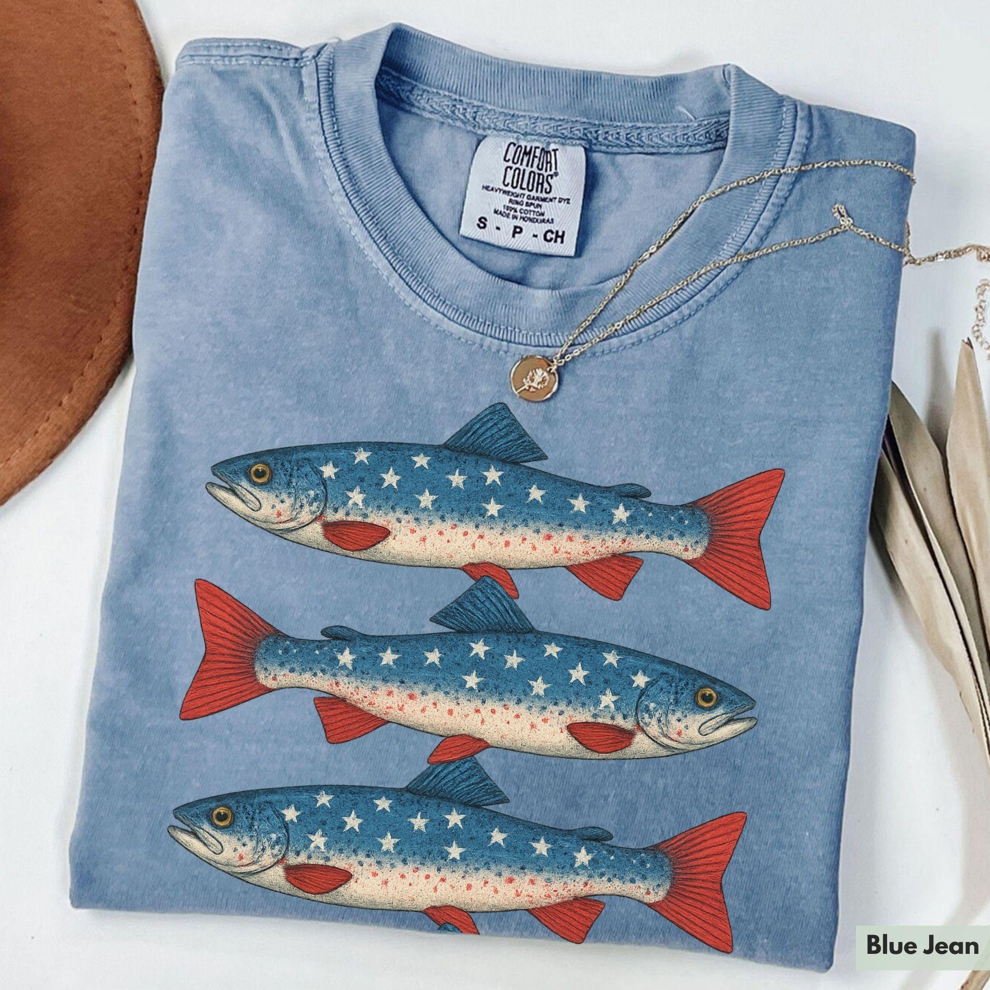 Bojjico Patriotic American Flag Trout Fish Oversized Graphic T-Shirt for Women Vintage Retro Americana Aesthetic Faded Charcoal Cotton Tee 4th of July Fishing Apparel Summer Loose Casual Top Independence Day Bass Fisherman Shirt Gift