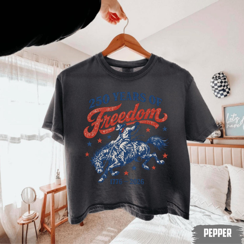 BojjiCo 250 Years Of Freedom Cowboy Graphic Boxy Tee For Women Retro Western Cowgirl Aesthetic Ivory Cotton T-Shirt 1776-2026 4th Of July Patriotic Shirt Summer Festival Top Independence Day Country Music Gift