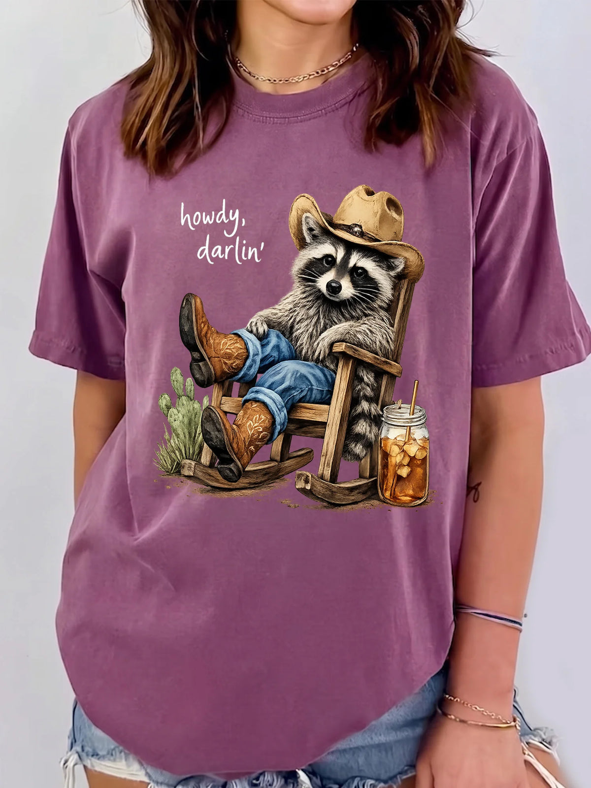 Western Graphic Tee Women's Howdy Darlin Cowboy Raccoon Shirt Cute Country Rodeo T-Shirt Nashville Concert Top