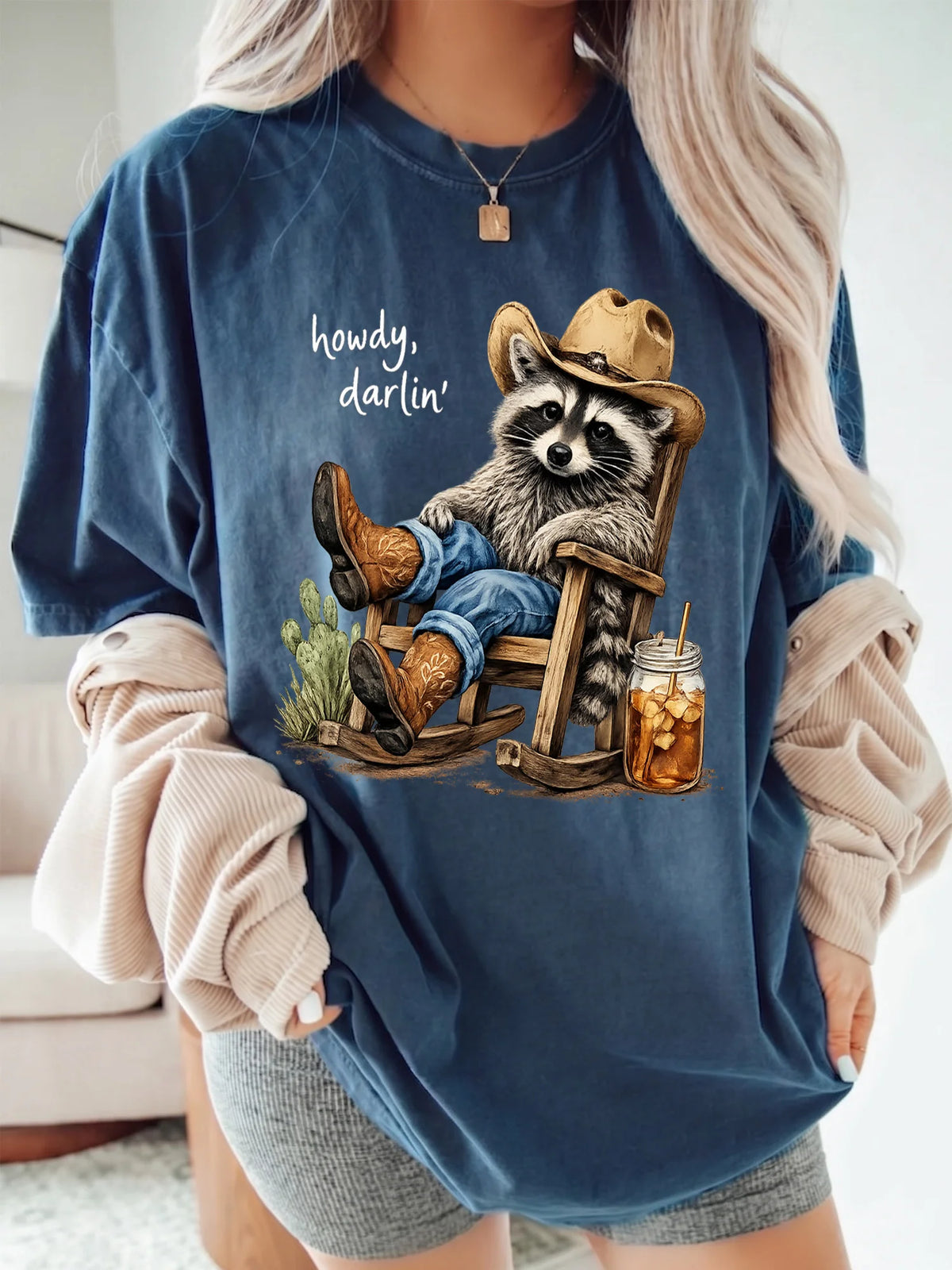 Western Graphic Tee Women's Howdy Darlin Cowboy Raccoon Shirt Cute Country Rodeo T-Shirt Nashville Concert Top