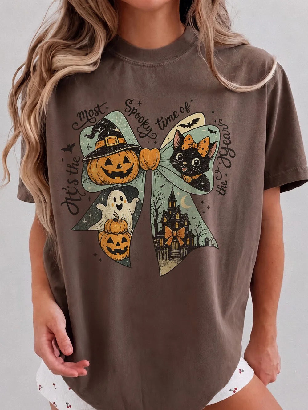 Vintage Halloween Graphic T-Shirt - It's The Most Spooky Time Of The Year Fall Tee For Women