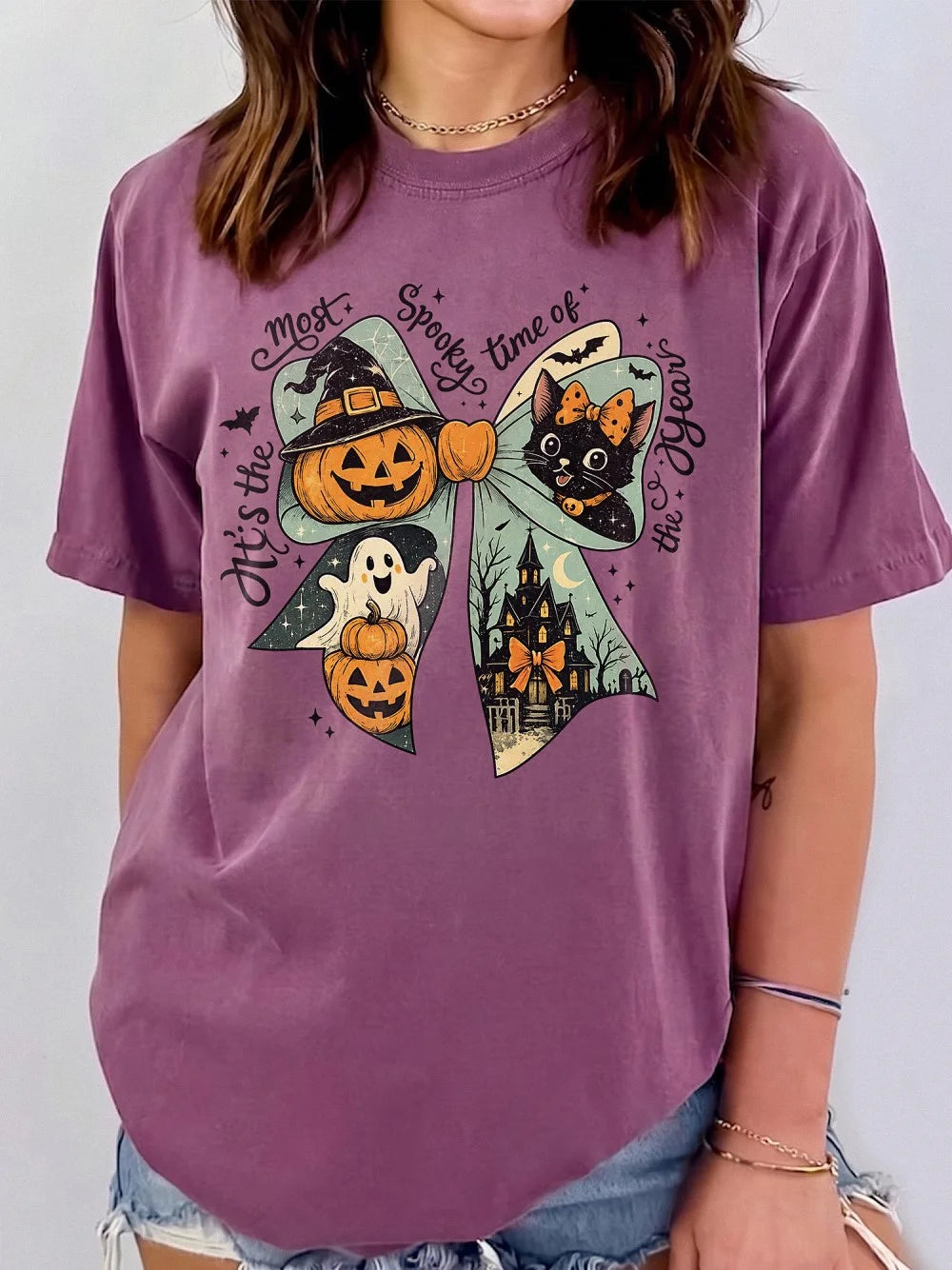 Vintage Halloween Graphic T-Shirt - It's The Most Spooky Time Of The Year Fall Tee For Women
