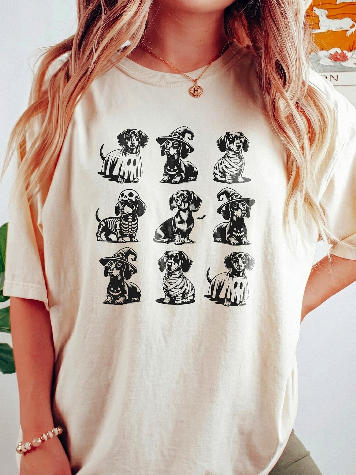 Dachshund Halloween Costume Graphic T-Shirt Funny Weenie Dog Mom Spooky Fall Tee