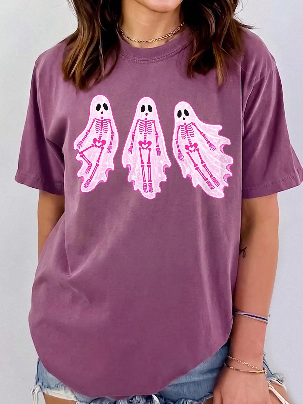 Cute Pink Skeleton Ghost Halloween T-Shirt Oversized Spooky Season Graphic Tee
