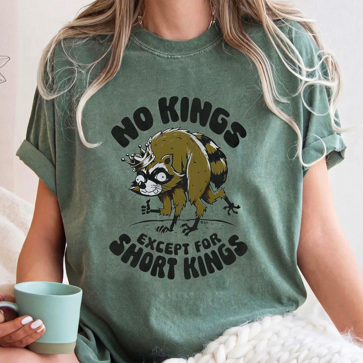 No Kings Except For Short Kings Tee Funny Raccoon Graphic T-Shirt