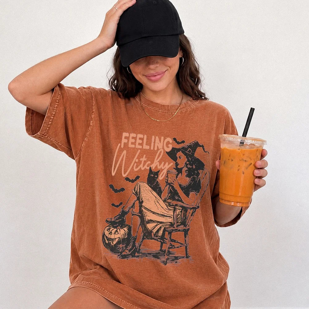 Feeling Witchy Tee Retro Spooky Witch Aesthetic T-Shirt for Halloween